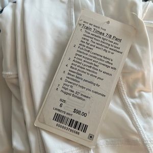 White lululemon train time 7/8 pant in size 6 - NWT